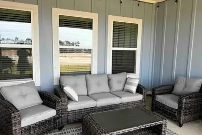 Image de Spacious Home close to the Beach, Community Pool