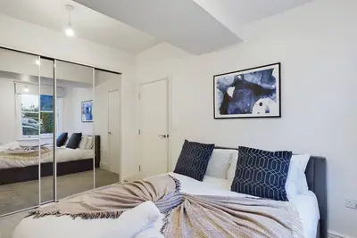 The Grove | King size bed | Wi-Fi | Ev Charger | F Parking