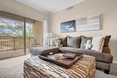 Image de Comfortable Henderson Condo With Strip Views