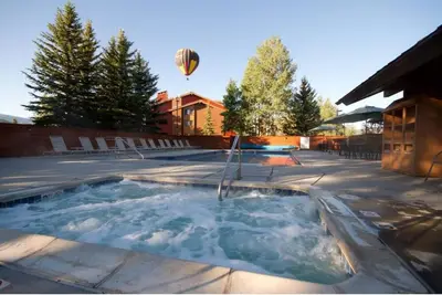 Image de 2Bed/2Bath Unit at Luxurious Steamboat Springs Resort in Ski Country!