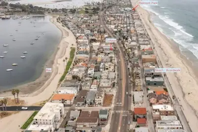 Image de Bay Cottage, steps to the Beach and Bay