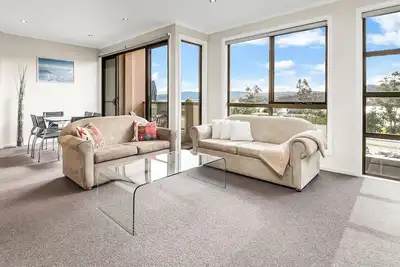 Image de Jasper 1 is spacious and modern apartment located conveniently in the middle of the Jindabyne.