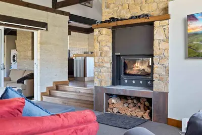 Image de Old Hut Creek Chalet with a peaceful rural outlook