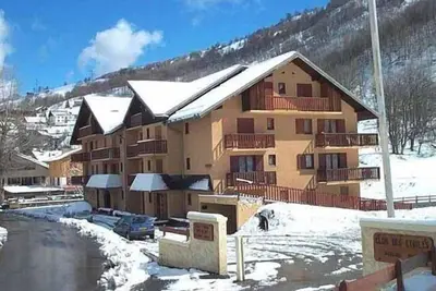 Image de À 350m des pistes de ski, 2ème étage, balcon, télévision, casier à ski, 26m², Valloire