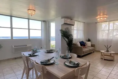Image de #5 Beachfront Boho 3br, 2ba Apartment @ JobosBeach