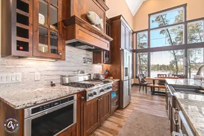 Image de Elk Lodge on Cross Lake