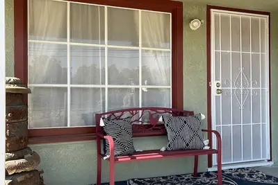 Image de 6 Ranch Farmhouse in the country!