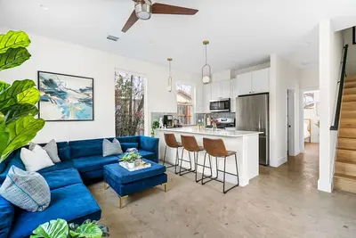 Image de Easter Break · Fire Pit · WiFi + Tv· Private Patio