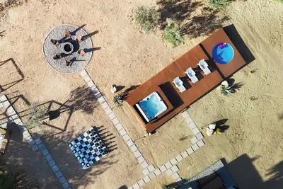 Image de Desert Getaway: Hot Tub, Pool, Pets, Games, Views