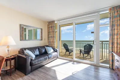 Image de Oceanfront 1br Condo with amazing beach and ocean views, sleeps 4ppl, Smart Tv's