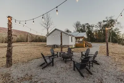 Image de The Section House - a mountain retreat with incredible views near Chattanooga!