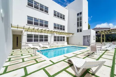 Image de Coral Beach 107 - A Modern Condo
