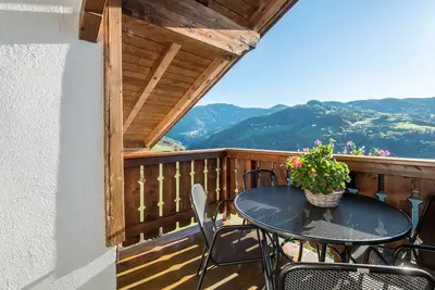 Image de Appartement \"Gfinkerhof Rosengarten\" avec vue sur les montagnes, terrasse partagée et Wi-Fi