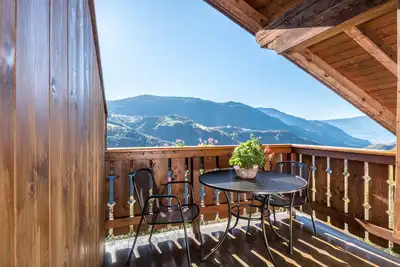 Image de Appartement \"Gfinkerhof Mendel\" avec vue sur les montagnes, terrasse partagée et Wi-Fi