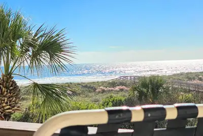 Image de \"Glowing Sands\" Top Floor Oceanview, Oceanfront! 🌴On the Beach Resort 2 Pools 5 Hot Tubs! Trolley!