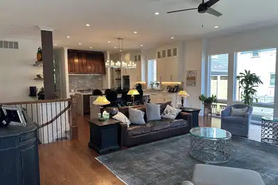 Image de Vacation home just 2 minutes drive to Wrigley Field