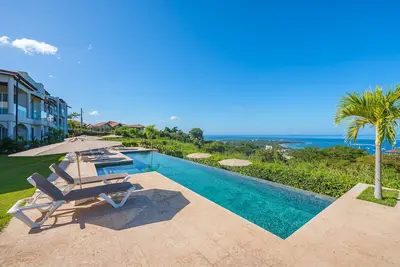 Image de This brand new home is the perfect get away for friends and family!