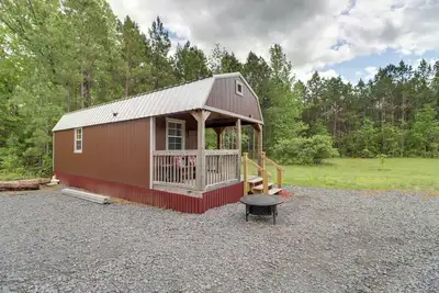Image de Tree-Lined Higden Retreat: Close to Parks + Trails