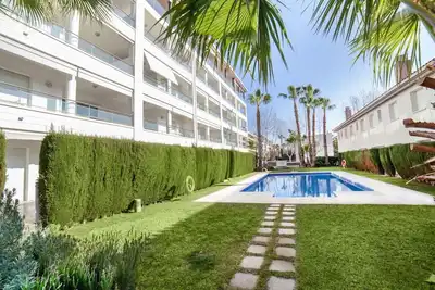 Confortable appartement pour 6 personnes avec piscine, Wifi, climatisation, Tv, terrasse et parking