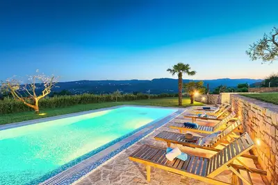 Image de Superbe maison Ă Podpican