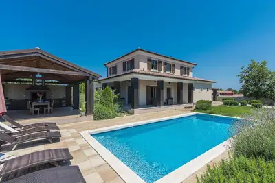 Image de Superbe maison Ă Svetvincenat avec.