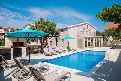 Image de Superbe maison à Vir avec sauna