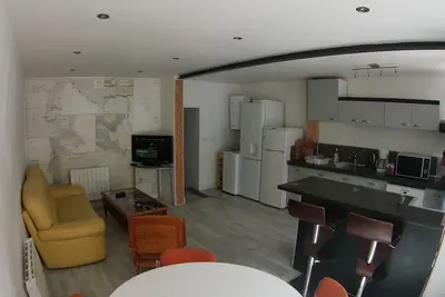 Image de A chacun son étage. Maison 3 ch, 3 sdb, 4wc patio centre-ville