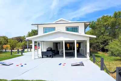 Image de Acre Estate with 2 King Beds and a Playzone