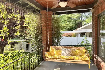 Image de 1920’s Quaint Bungalow