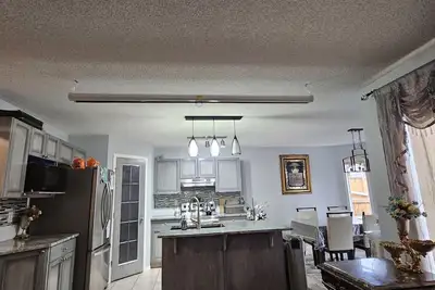 Image de Cozy basement suite