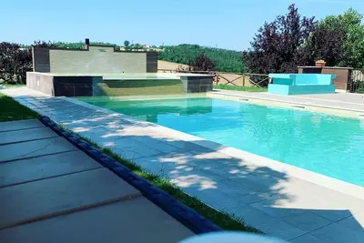 Image de Villa Indipendente con Giardino Privato e Piscina Nell'ampio Giardino