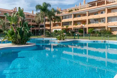 Image de Beachside paradise: Stylish 3br apt near the beach