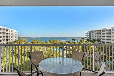 Image de Destin West Pelican 506 ~ Incredible Bay Views ~ Lazy River