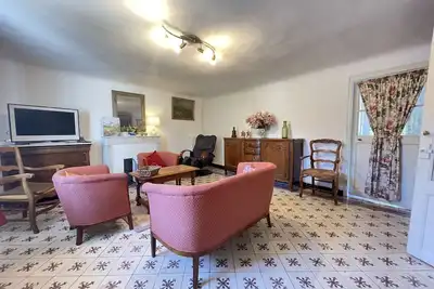 Image de Maison de village du Xviii siècle, restaurée, à 15 minutes des plages.