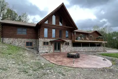 Image de 2 minutes to the Hope Lake Lodge, Greek Peak Mountain Resort & water park!
