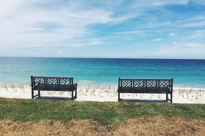 Image de Paradise Beach Retreat w/ private beach in backyard