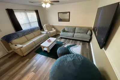 Image de Entire Duplex: Both Units