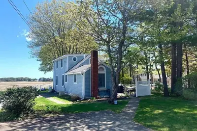 Image de Bayview- 4Bedroom Footbridge Beach Family Home with Hot Tub!