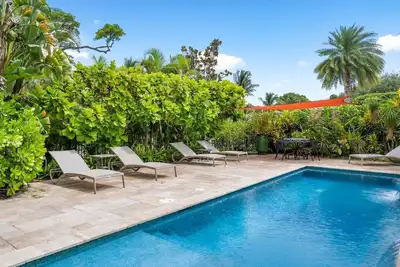 Image de Red Palm Villas: The Coconut