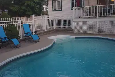 Image de \t\nAttractive house perfectly located at crossing river, 10 min to Ottawa!