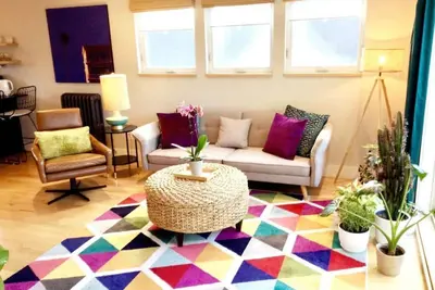 Image de Modern & Sunny House Steps from the Promenade. Private Parking!