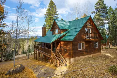 Image de Cozy Cabin, 2 Kings + Bunks, Deck w/views, Foosball, Near Town, Quiet Street
