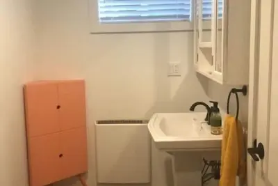 Image de New construction of studio apartment in quiet neighborhood\n