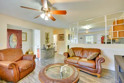 Image de Central High Point Home < 1 Mi to Downtown!