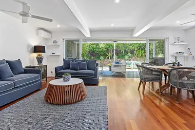 Image de 2 Roebellini, 16 Solway Drive - Dog Friendly Tropical Oasis