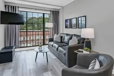 Image de 5pts Penthouse - Walk to Usc & Downtown - Near Ft Jackson