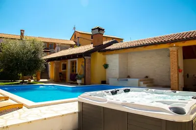 Image de Belle maison à Porec avec sauna