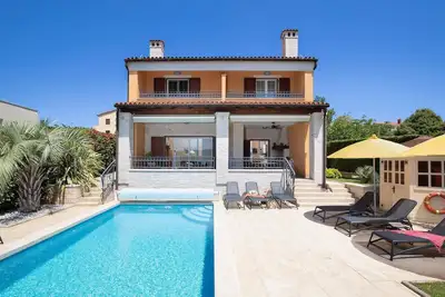 Image de Magnifique maison Ă Pula