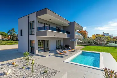 Villa Lippa Peroj 1