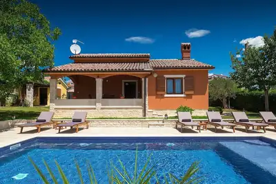 Image de Maison en bord de mer Ă Pula